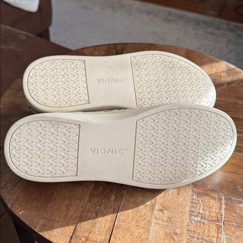 Vionic Winny Leather Leopard Sneakers 8.5 - Picture 14 of 14